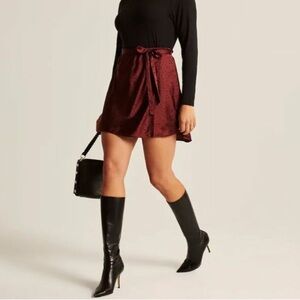 NWT Abercrombie & Fitch Satin Wrap Mini Skirt Burgundy Small